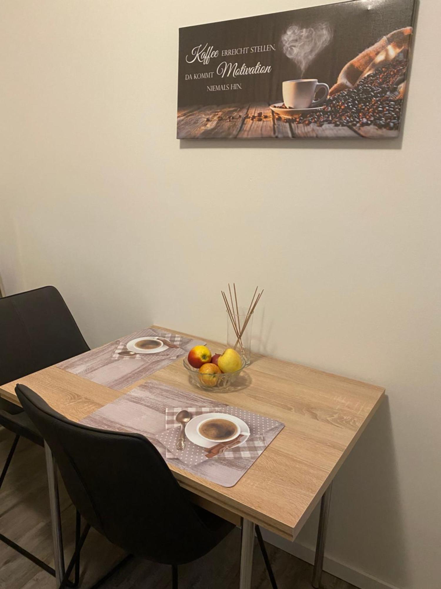Schoene Ferienwohnung/Pendlerwohnung ユルツェン エクステリア 写真